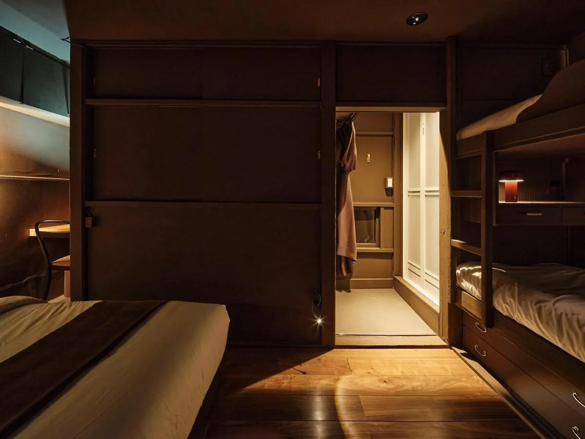 Vacation Rental Renovated From A Small Hair Salon Токио Япония