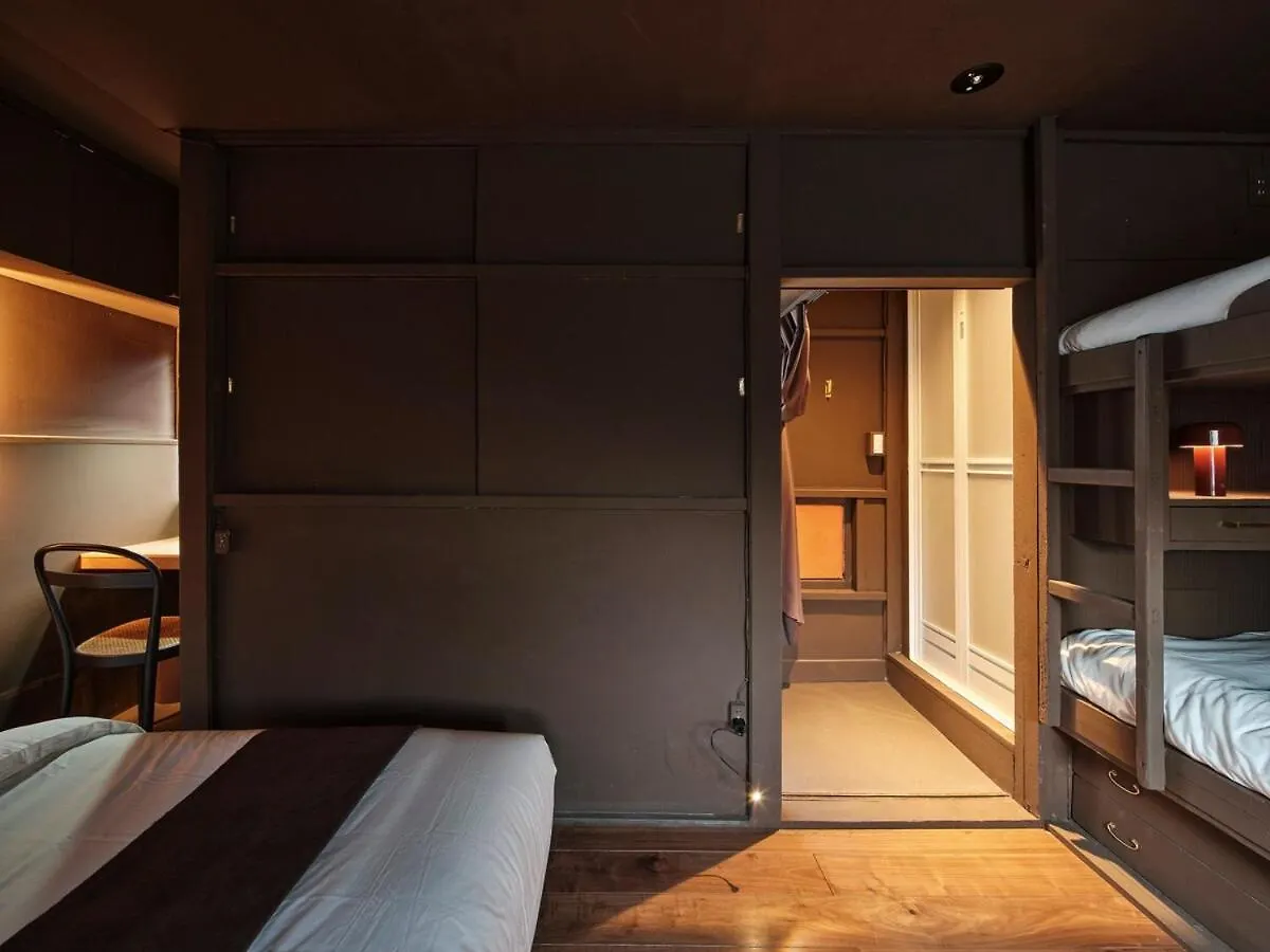 Vacation Rental Renovated From A Small Hair Salon Токио