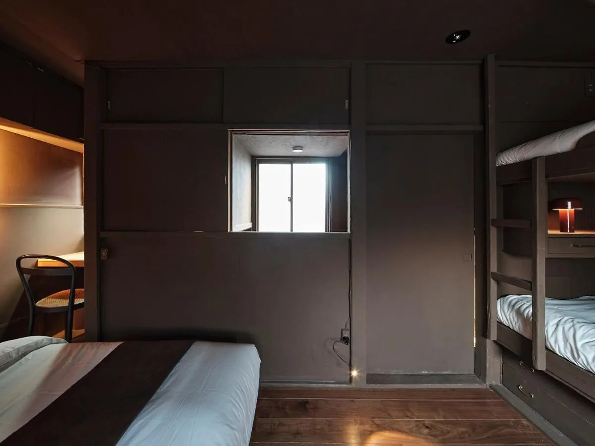 Vacation Rental Renovated From A Small Hair Salon Токио