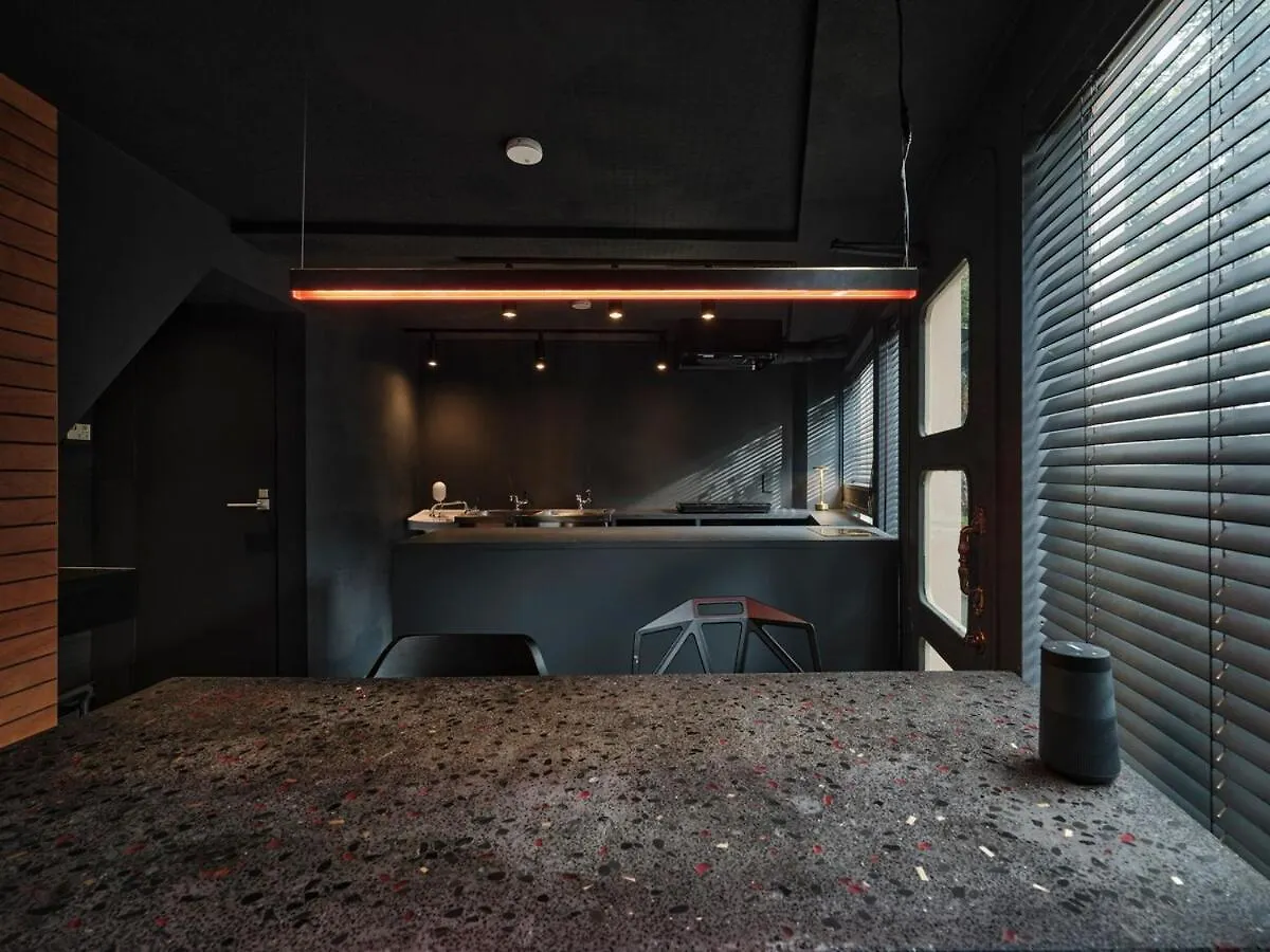 Апартаменты Vacation Rental Renovated From A Small Hair Salon Токио
