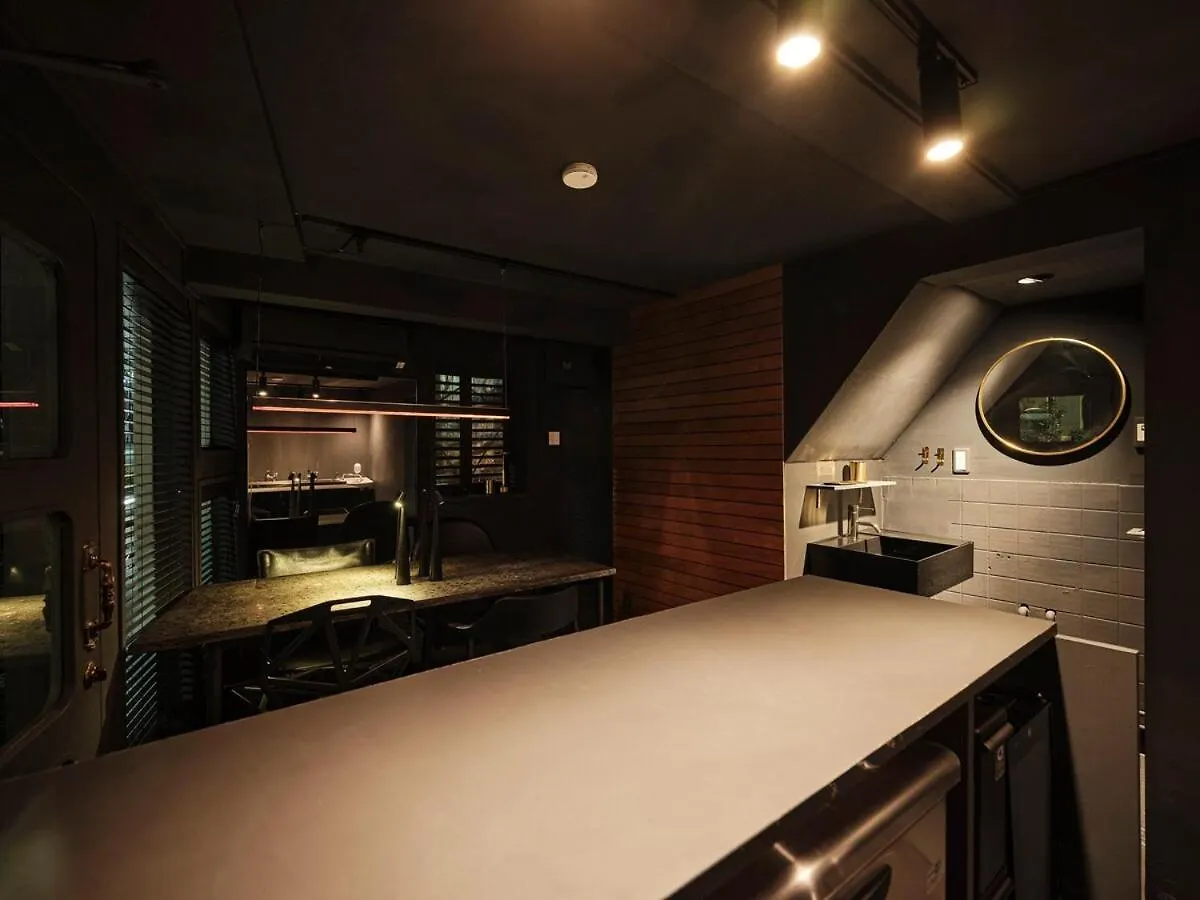 Vacation Rental Renovated From A Small Hair Salon Tokió