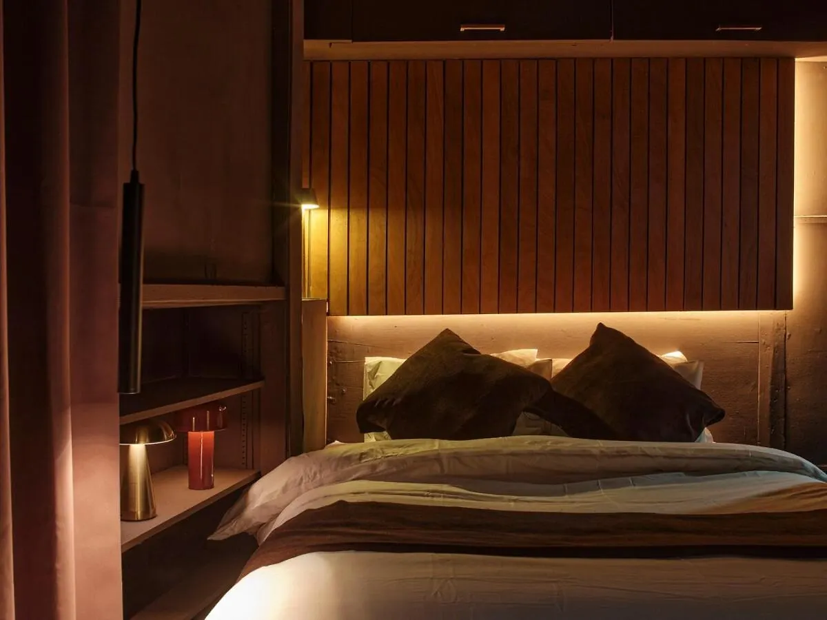 Vacation Rental Renovated From A Small Hair Salon Tokió