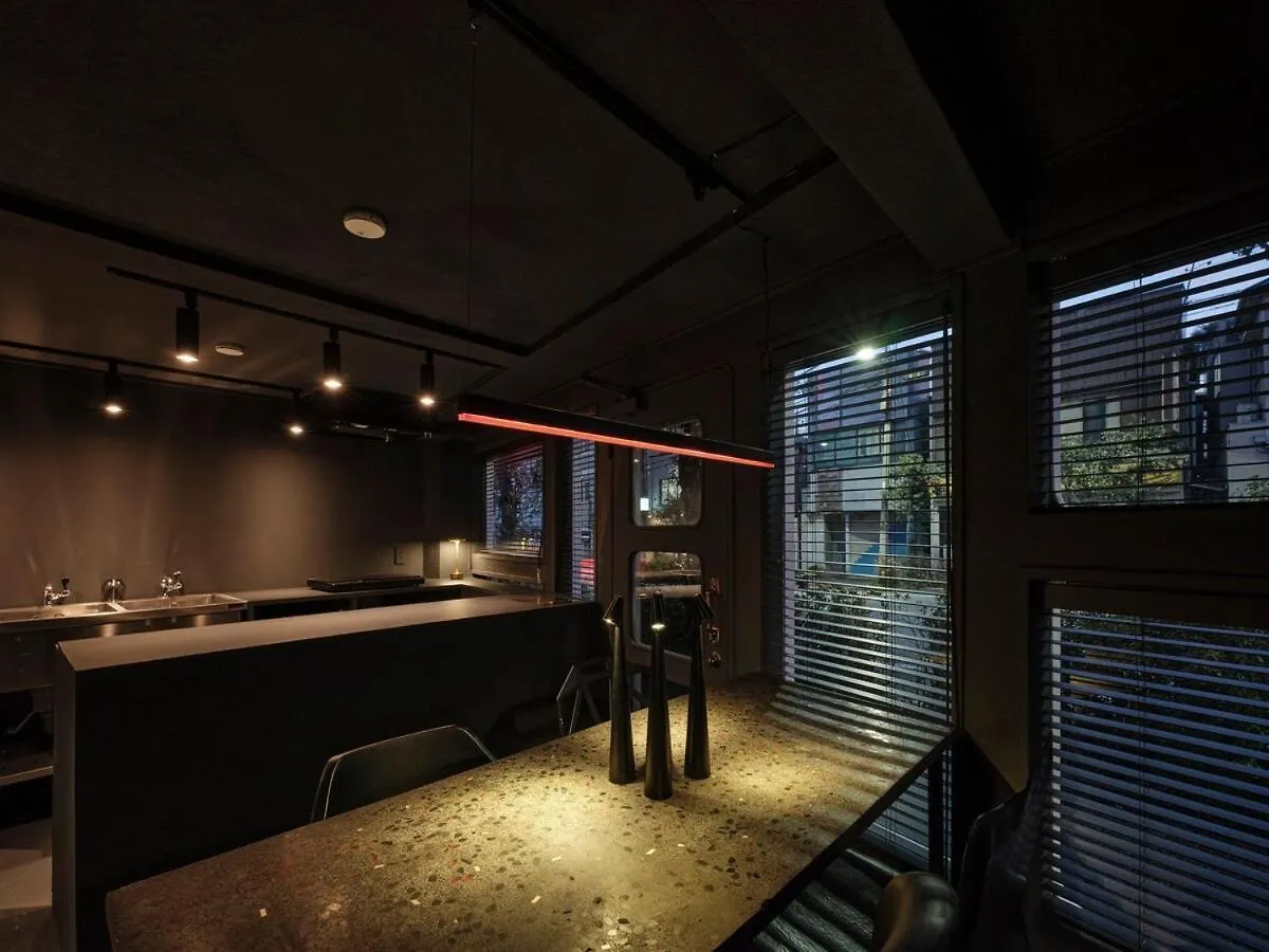 Appartamento Vacation Rental Renovated From A Small Hair Salon Tokyo Giappone