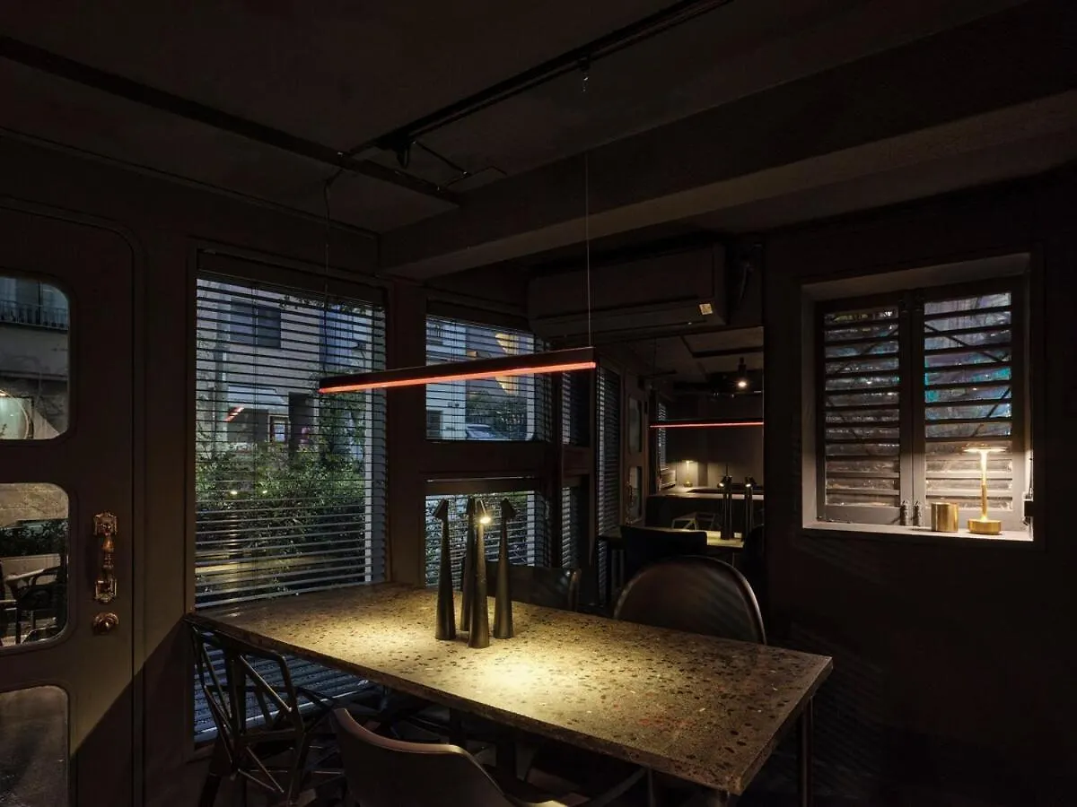 Vacation Rental Renovated From A Small Hair Salon Tokyo Appartamento
