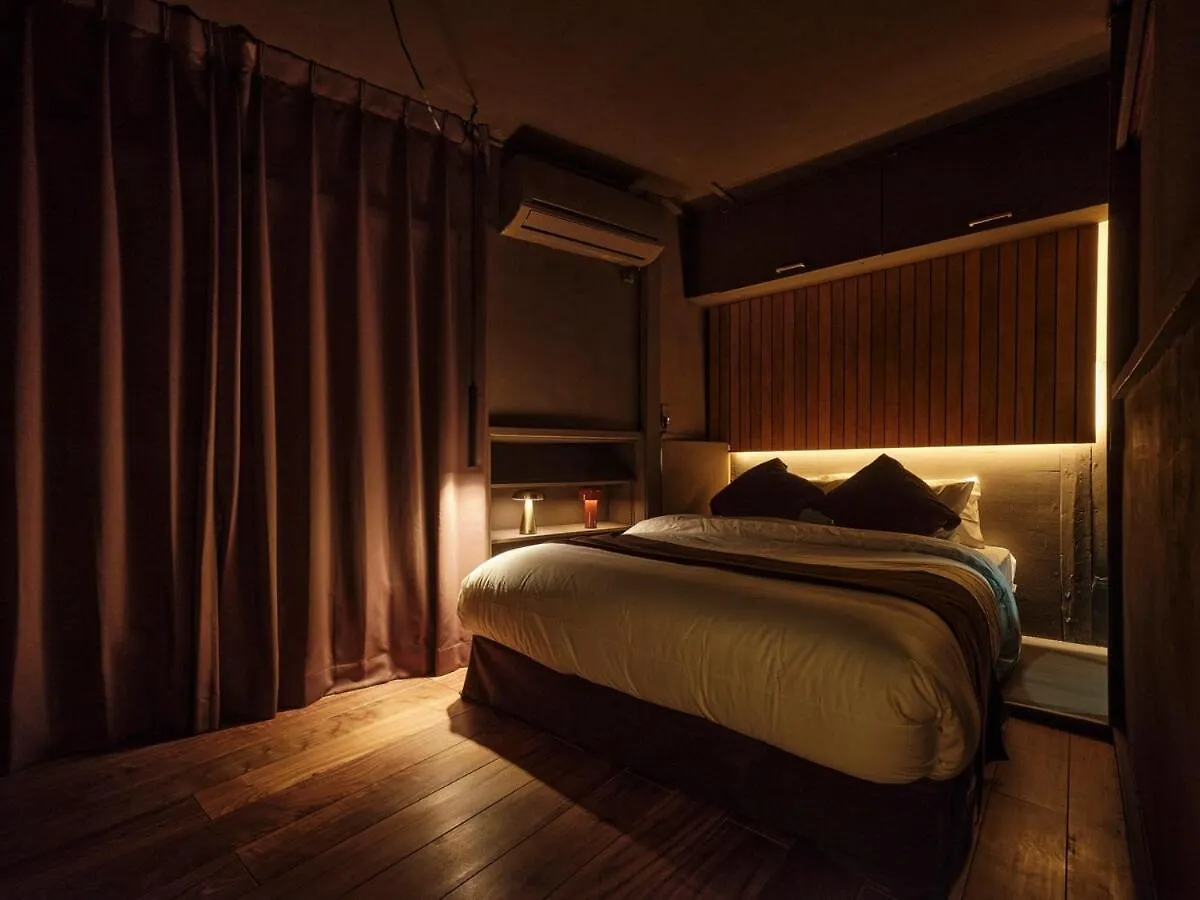 Vacation Rental Renovated From A Small Hair Salon Tokyo 0*,